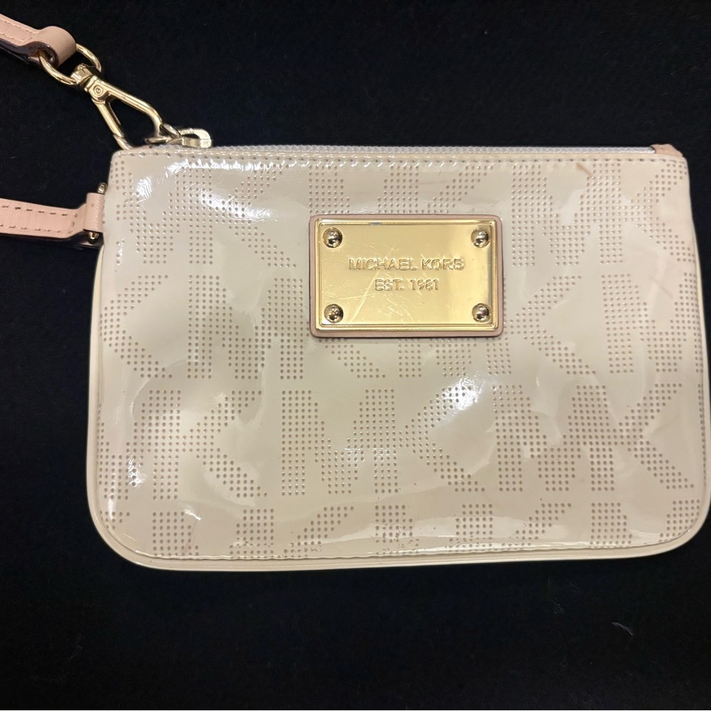 Michael Kors Cream Wristlet